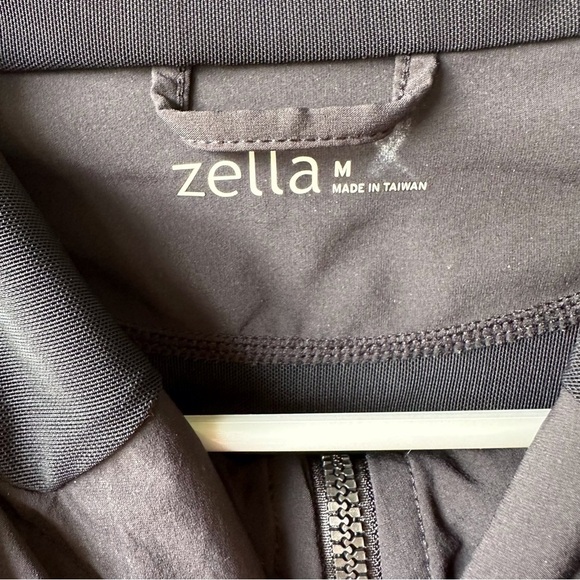 Zella Full Zip Black Reflective Hooded Activewear Sweatshirt Jacket - Picture 9 of 11